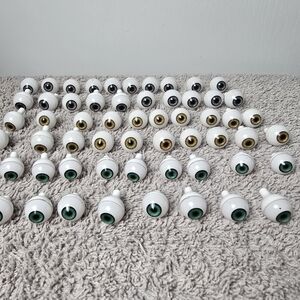 VINTAGE Tallina's Eyes Eyes Eyes 80 Pieces 18mm 16mm Acrylic Eyeballs #K76